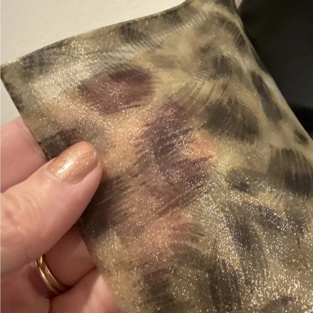 Patra Metallic Gold Animal Print blouse size 8 NWT - Picture 5 of 10